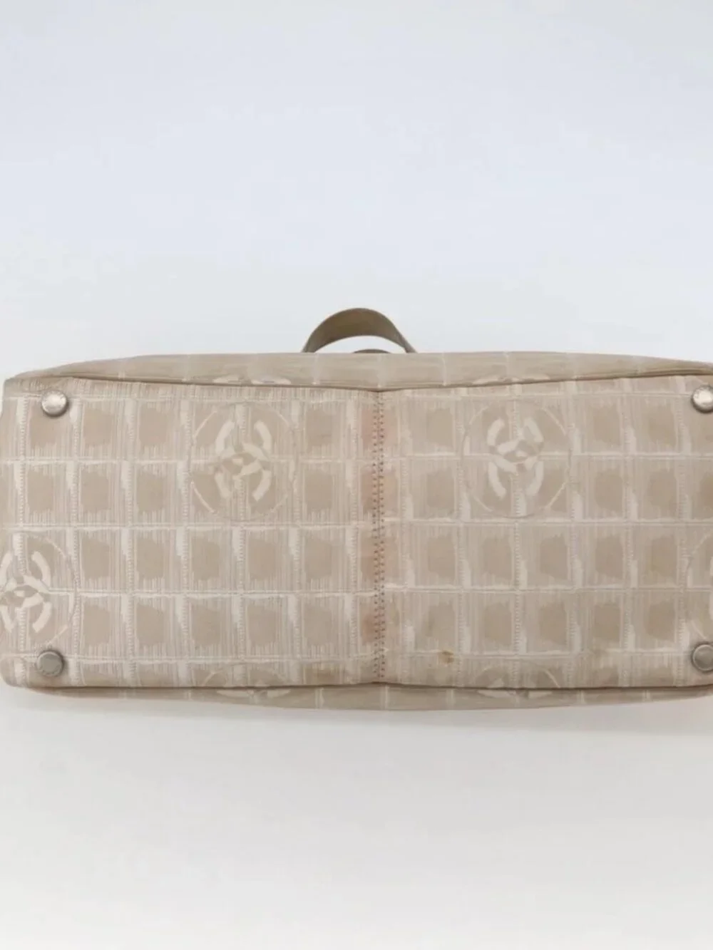 CHANEL New Travel Line Tote Bag Beige Gold CC Auth 143977